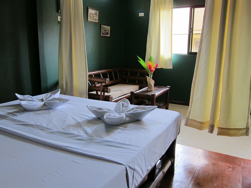 Levantin Boracay Resort 2*